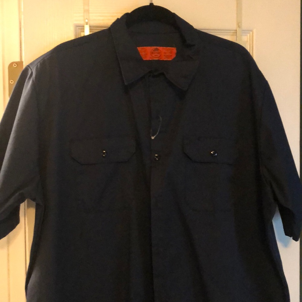 Men’s navy short sleeved button down
